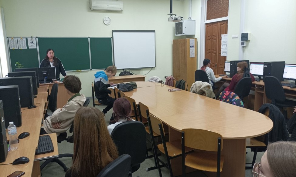 Організаційне засідання «Завдання та напрями роботи журналістського гуртка у новому навчальному році»